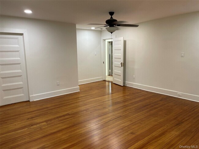 Building Photo - 12 Pine Hill Rd