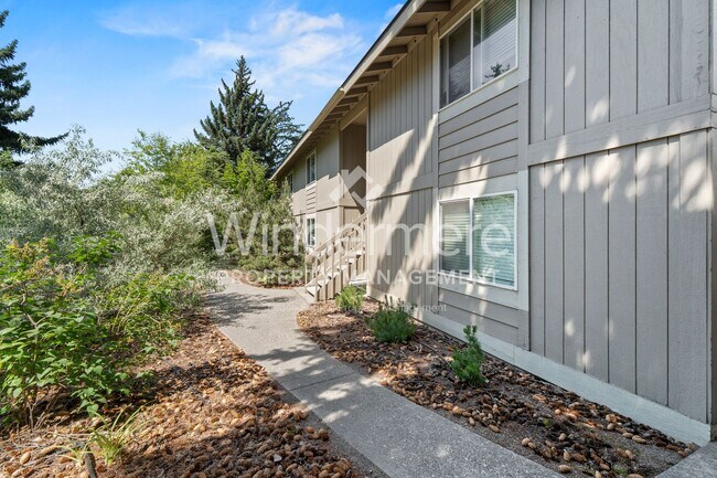 Building Photo - Beautiful and remodeled 1-Bedroom Apartment In Spokane Valley