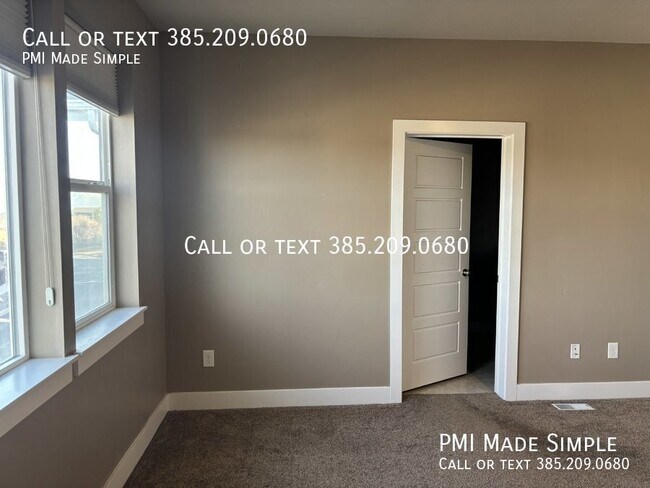 Building Photo - 2302 S Long Dr