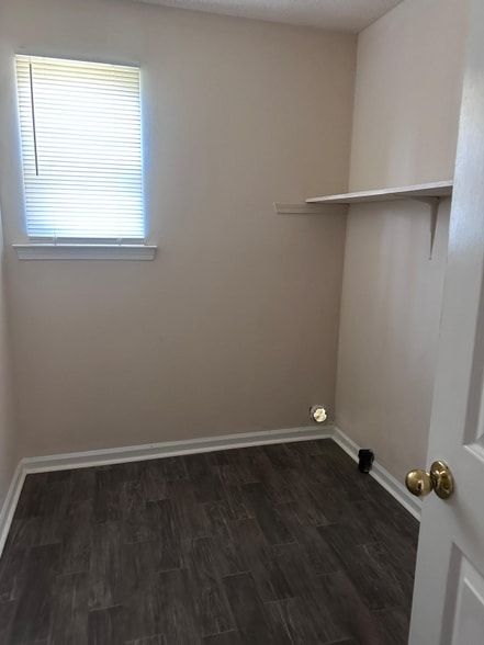 Building Photo - 1535 Richmond Rd