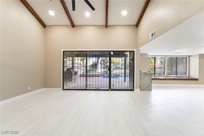 Building Photo - 968 Pinehurst Dr