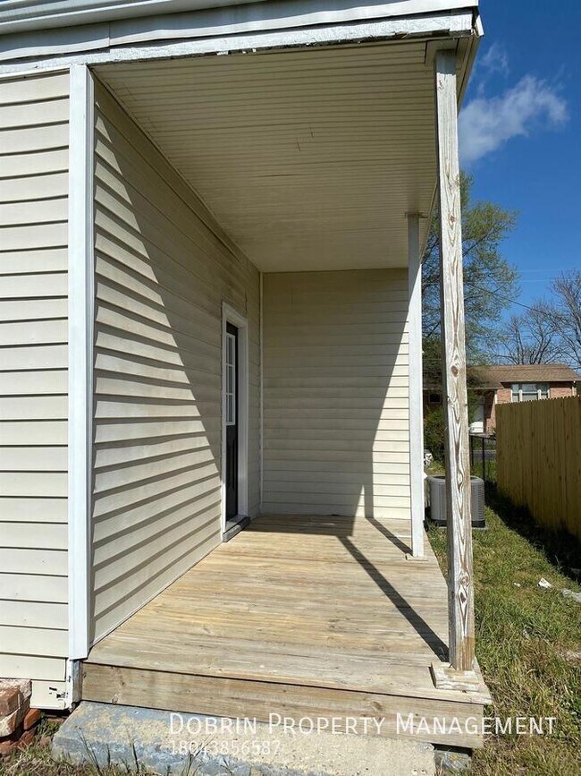 Building Photo - 1817 N 29th St