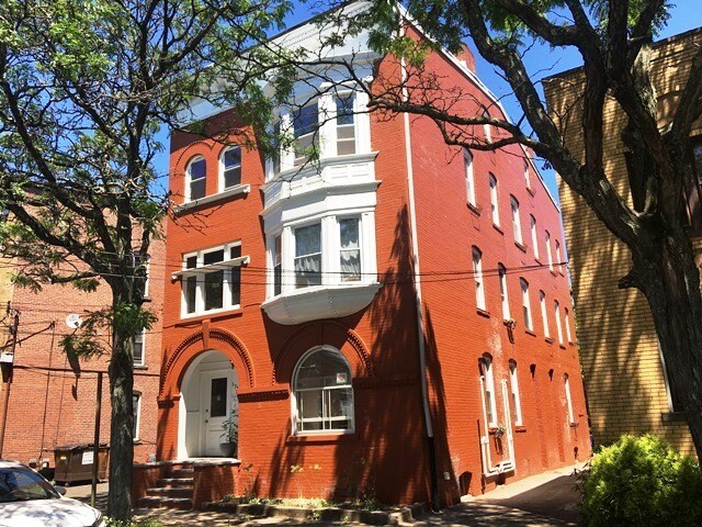 Building Photo - 175 Chestnut St