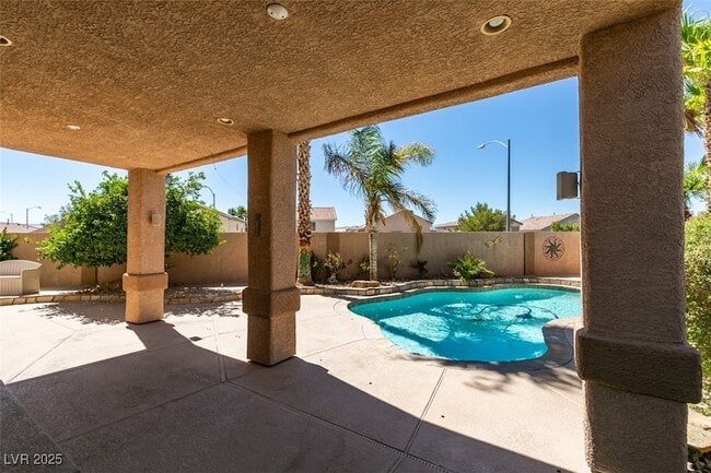 Building Photo - 9157 S Sleeping Tree St