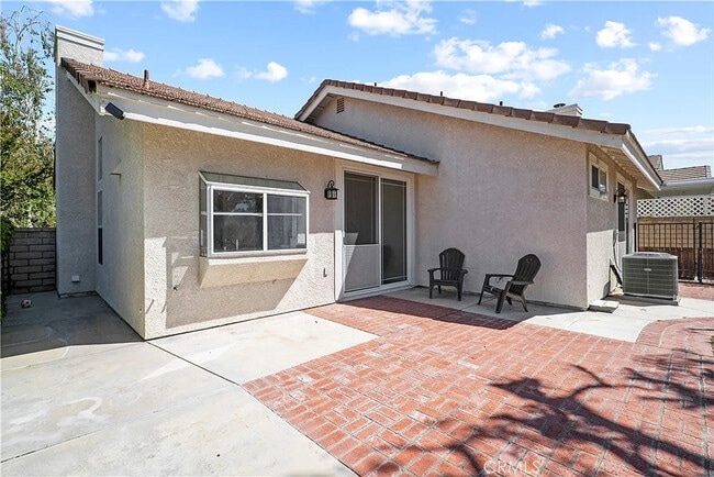 Building Photo - 23458 W Riversbridge Way