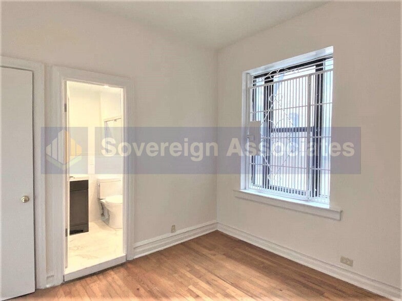 Building Photo - 45 Tiemann Pl