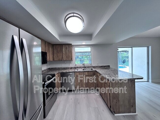 Building Photo - 12733 Gorda Cir E