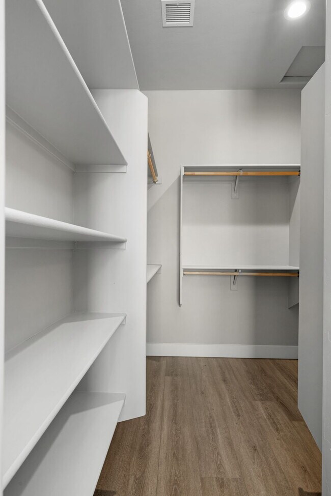 Building Photo - 15690 E Orch Vw Rd