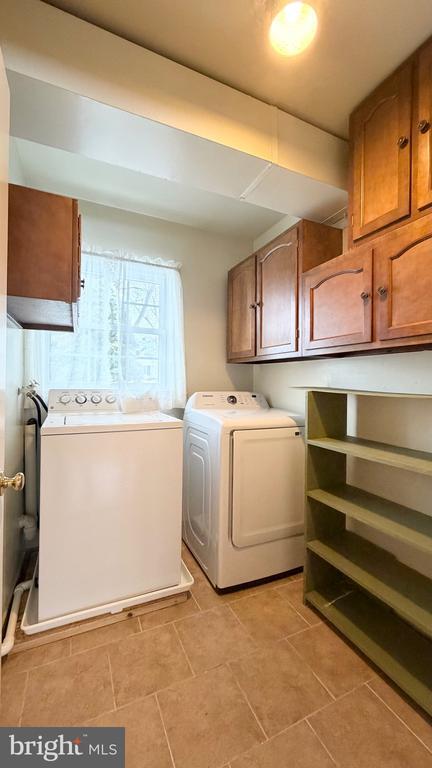 Building Photo - 4325 Majestic Ln