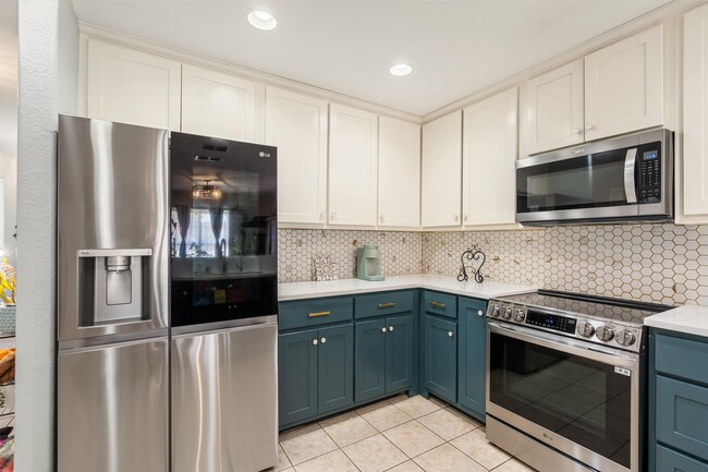 Building Photo - 308 Boulder Ridge Dr