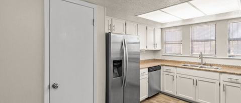 Building Photo - 4528 R L Shoemaker Dr