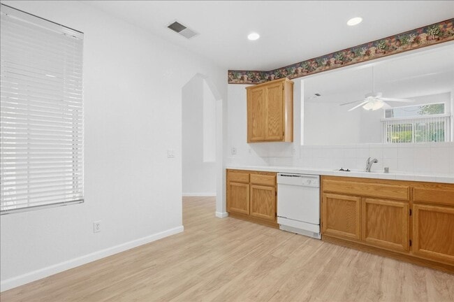 Building Photo - 374 Coventry Cir