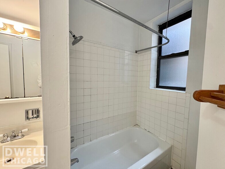 Building Photo - 2325 N Kedzie Blvd
