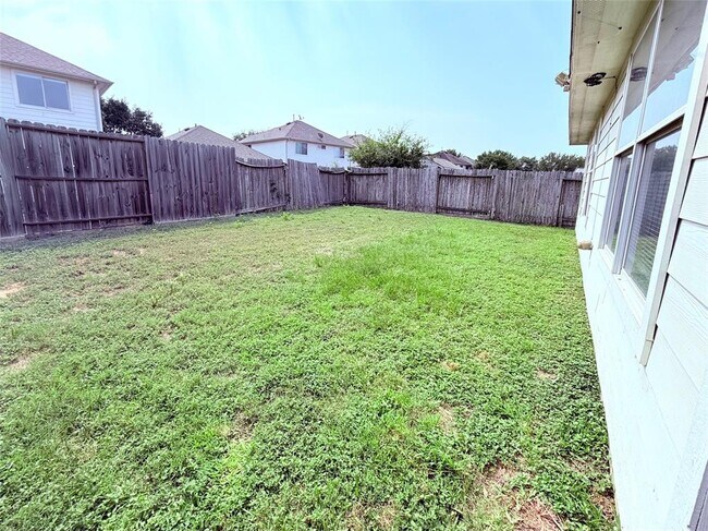 Building Photo - 4718 Live Meadow Ln