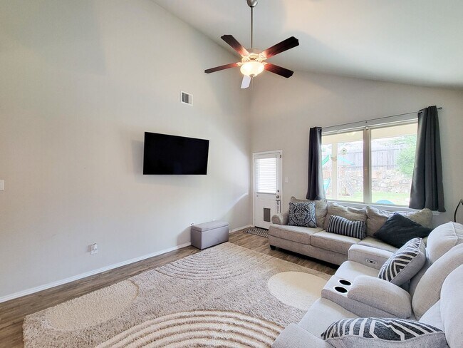 Building Photo - 11432 Green Cay Ln