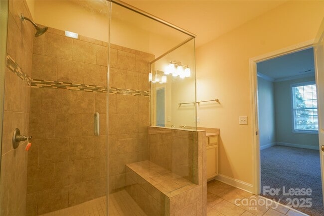 Building Photo - 6426 Hove Rd