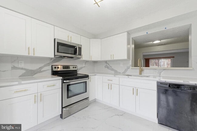 Primary Photo - 115 Villa Knoll Ct