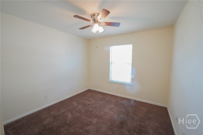 Building Photo - 127 Bluelake Blvd