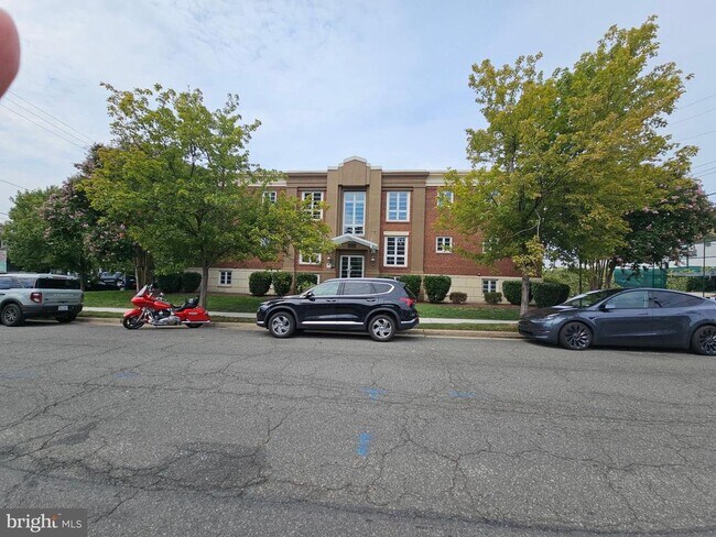 Building Photo - 1219 Oronoco St