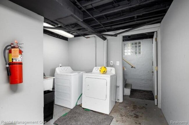 Building Photo - 508 Miller Ave