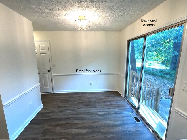 Building Photo - 2672 Suzanne Ln