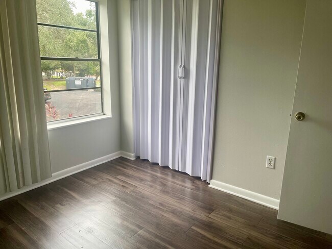 Building Photo - 3564 Southpointe Dr