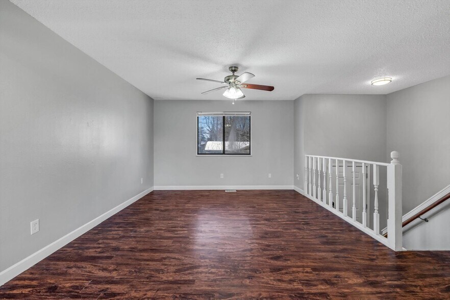 Building Photo - 11 Carriage Lane