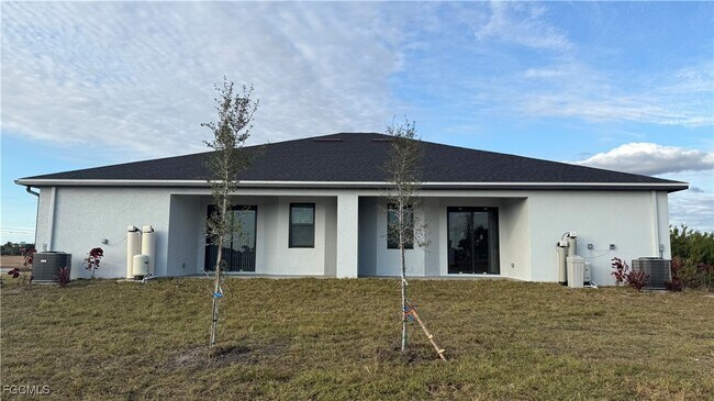 Building Photo - 2104 NE 16th Terrace