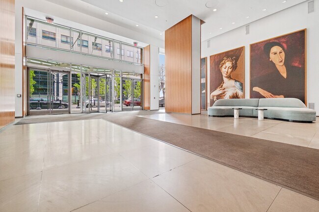 Building Photo - 77 HUDSON St