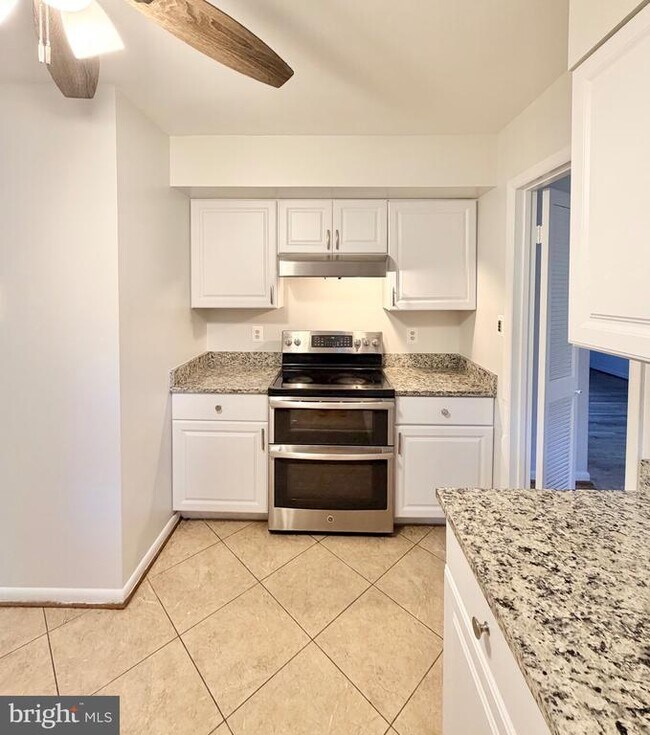 Building Photo - 9513 Stevebrook Rd