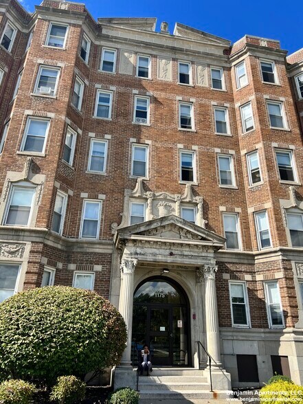 Building Photo - 1195 Boylston St