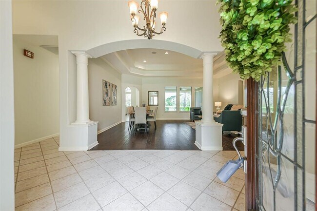 Building Photo - 3603 E Cedar Hollow Dr