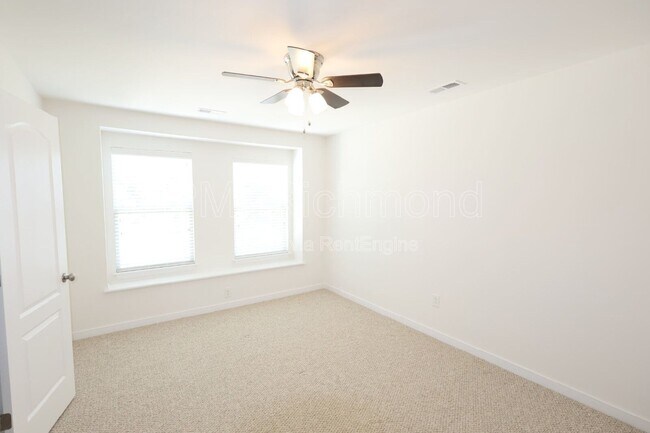 Building Photo - 14106 Shallow Creek Ln
