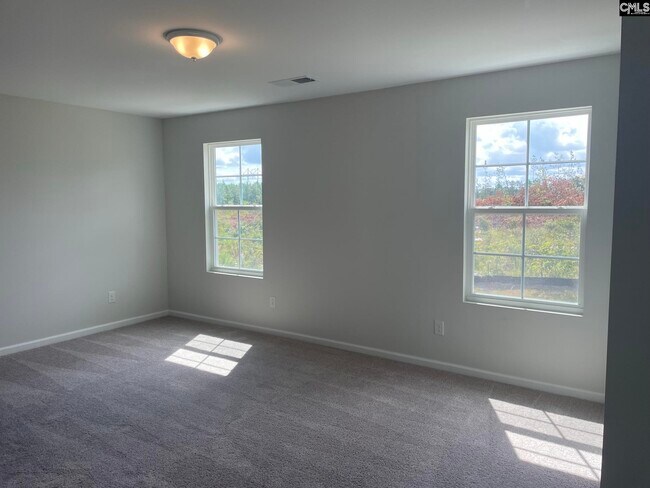 Building Photo - 372 Keeble Dr