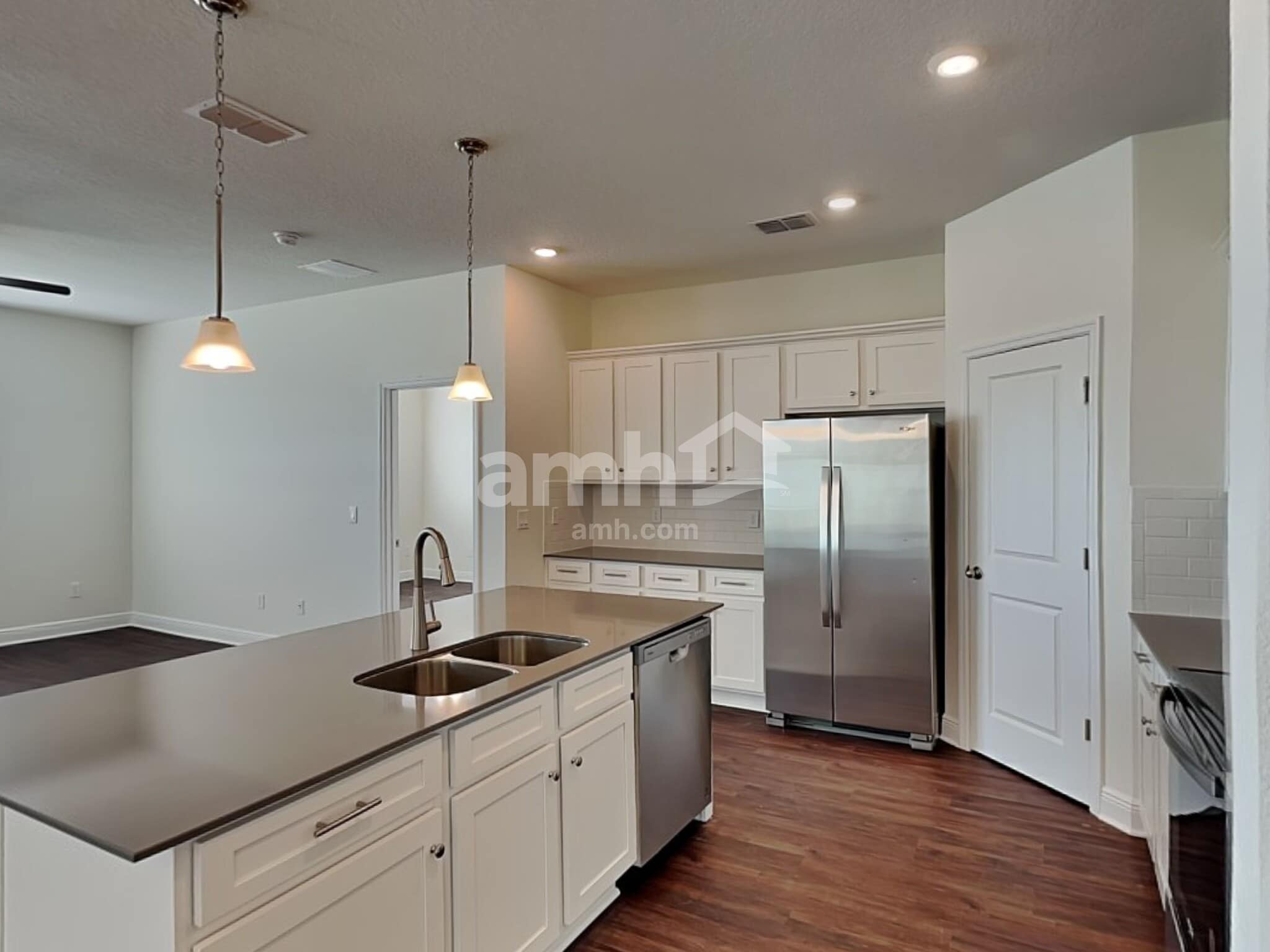 Building Photo - 1289 Sky Lks Dr