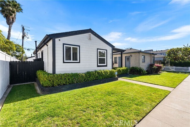 Building Photo - 324 13th St