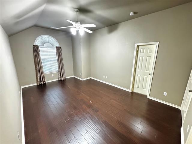 Building Photo - 4600 Palm Valley Dr
