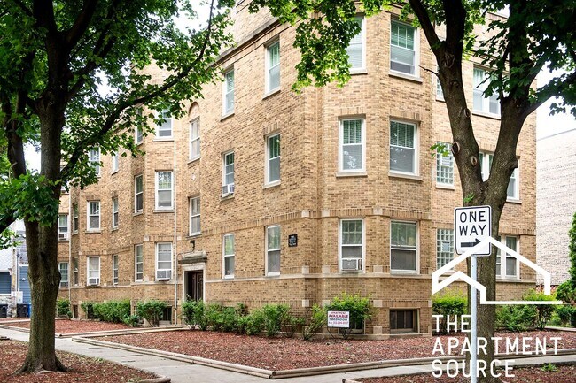 Building Photo - 3703 N Hoyne Ave