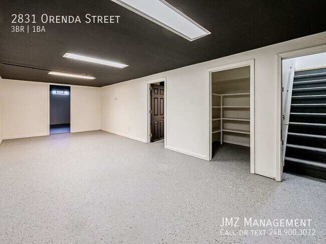 Building Photo - 2831 Orenda St