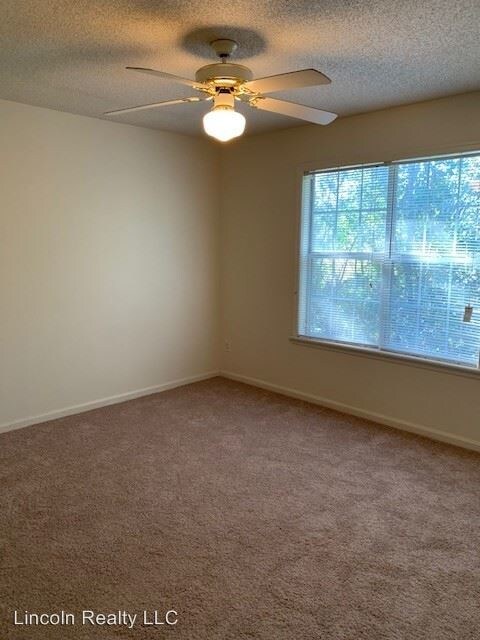 Building Photo - 2105 Baytree Rd