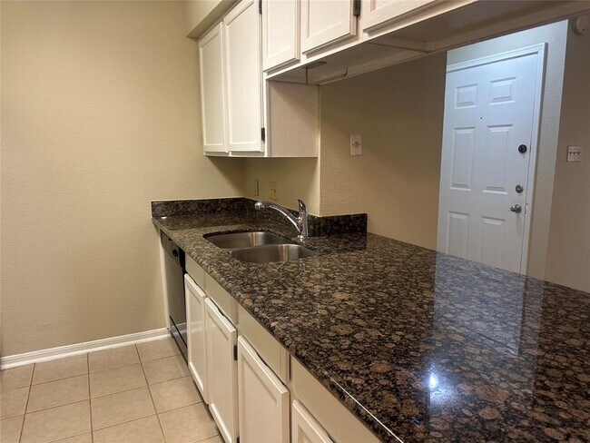 Building Photo - 2120 El Paseo St