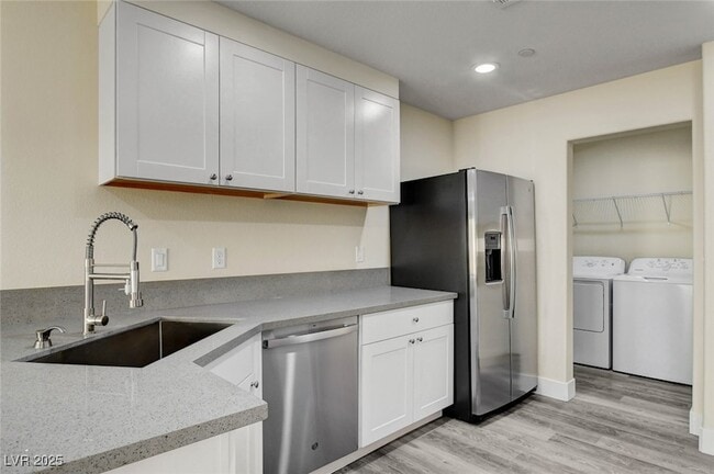 Building Photo - 8824 Cornwall Glen Ave