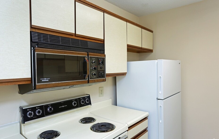 Building Photo - 2800 McFarland