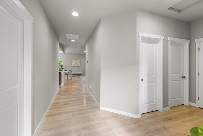 Building Photo - 3807 29th Ave Ct E