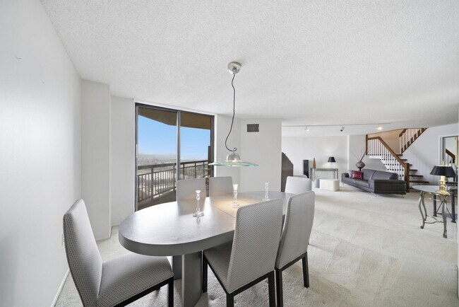Building Photo - 2103 Harmon Cove Tower