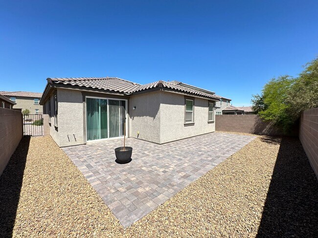 Building Photo - Cassia Patrick & Cimarron