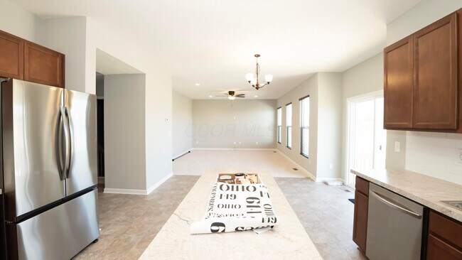 Building Photo - 1549 Marie Wy