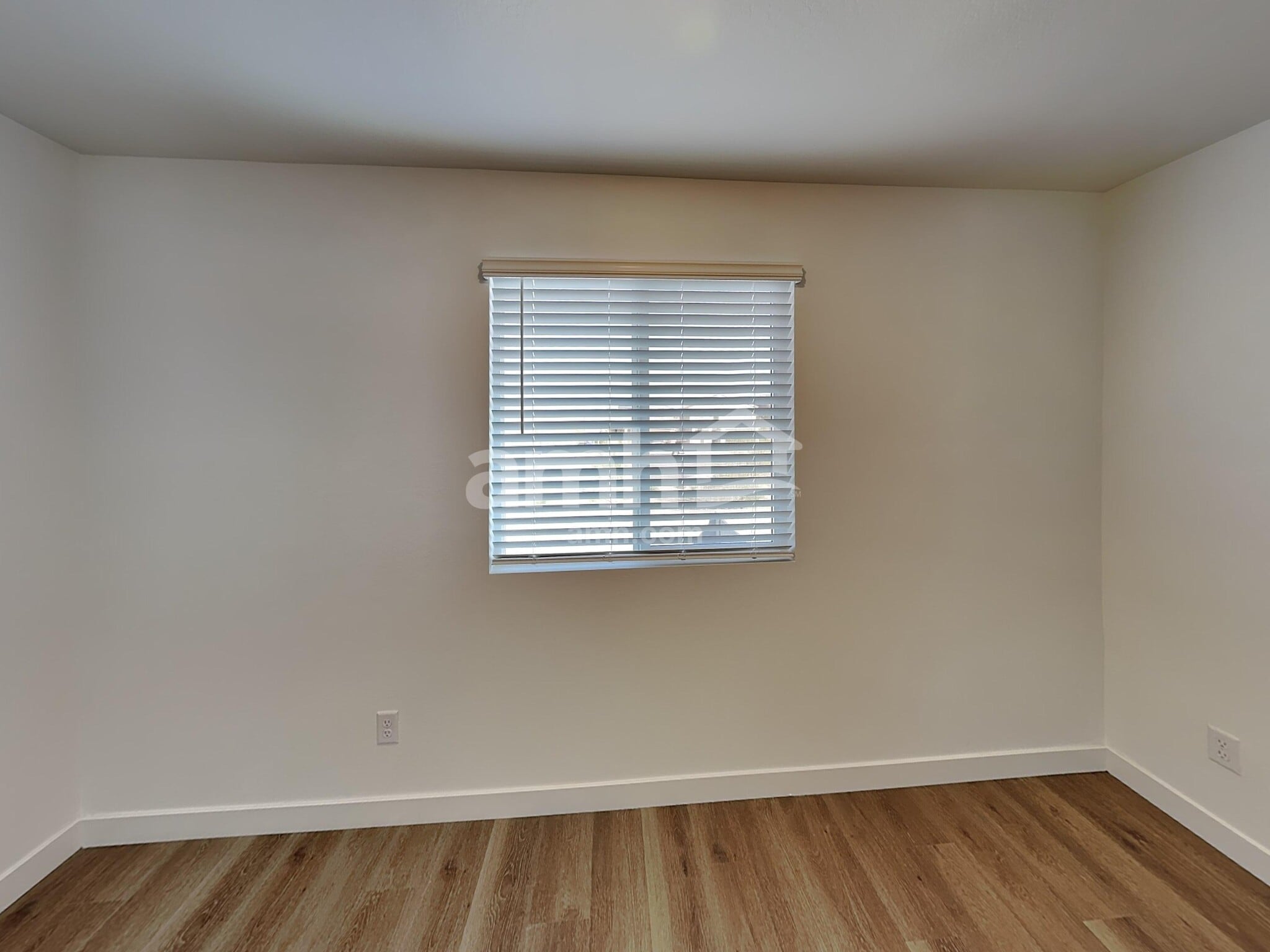 Building Photo - 20177 W Thomas Rd