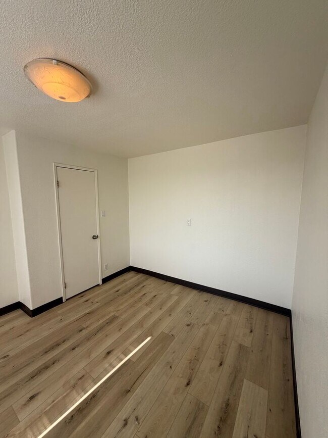 Building Photo - StanfordWay