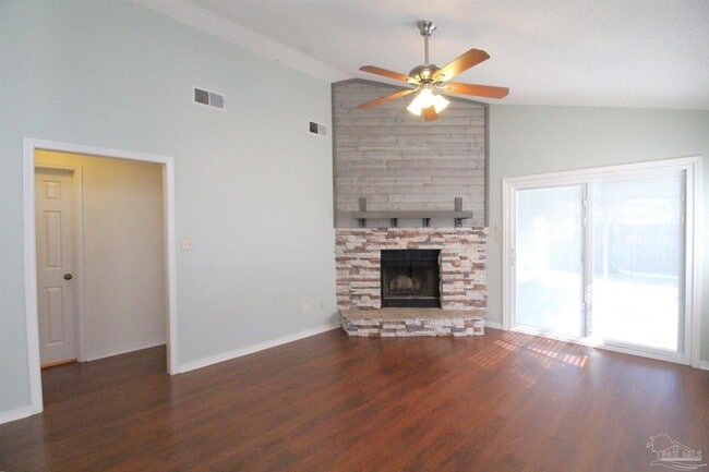 Building Photo - 8154 Treetop Ln